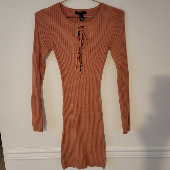 dusty Pink body con dress 🌸 - Picture 1 of 4